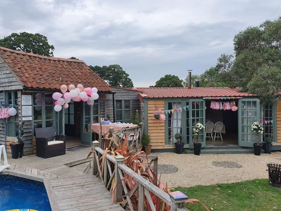 Country House - Pool Jacuzzi - Perfect For Celebrations, Work People Chard Exterior photo